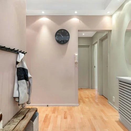 ENTRYWAY OR HALL
