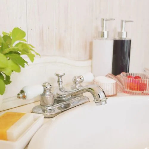 BATHROOM ACCESSORIES SET