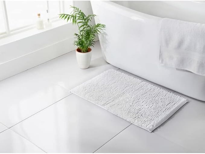 White microfibre bath mat non slip absorbent bathroom rug