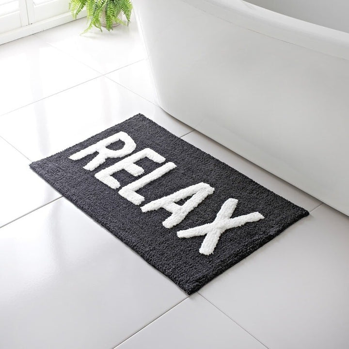 Relax bathroom mat black white