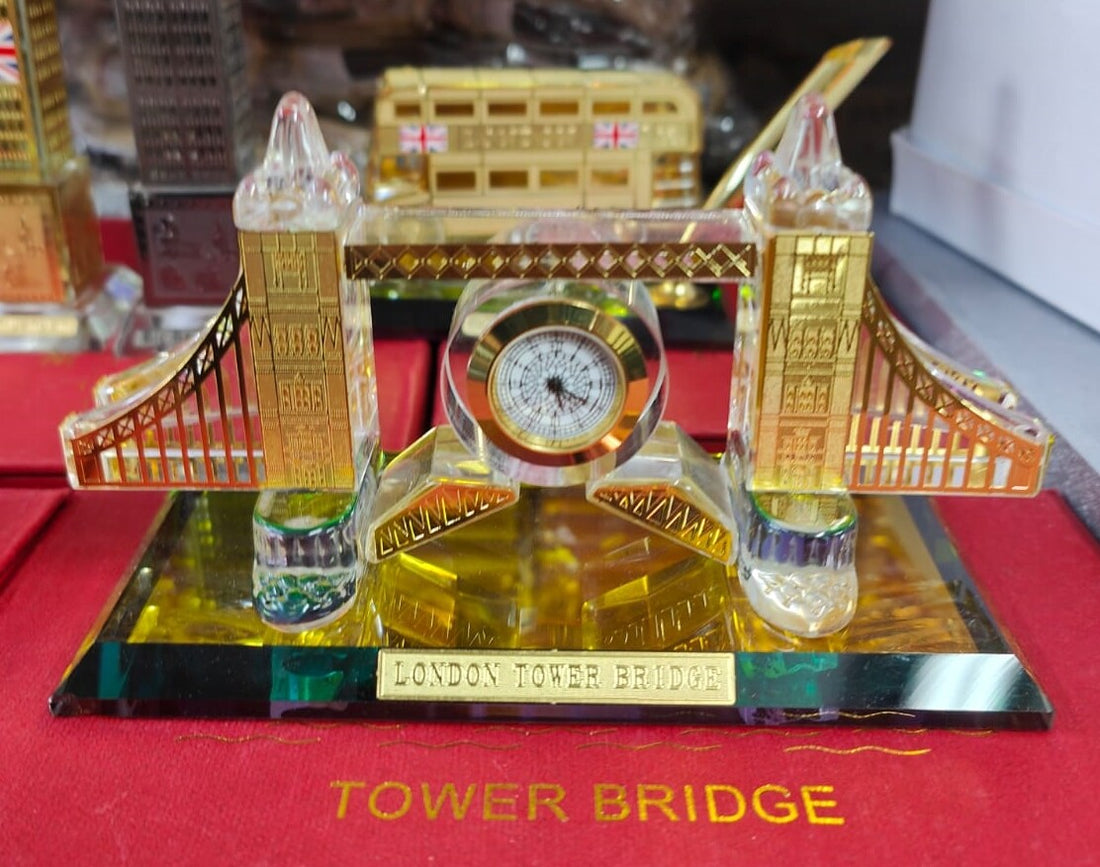 Tower Bridge glass table clock