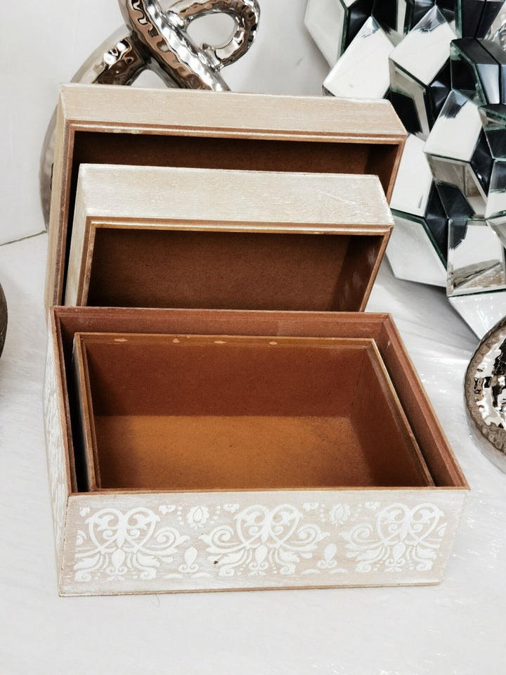 Set of 2 patterned decorative boxes