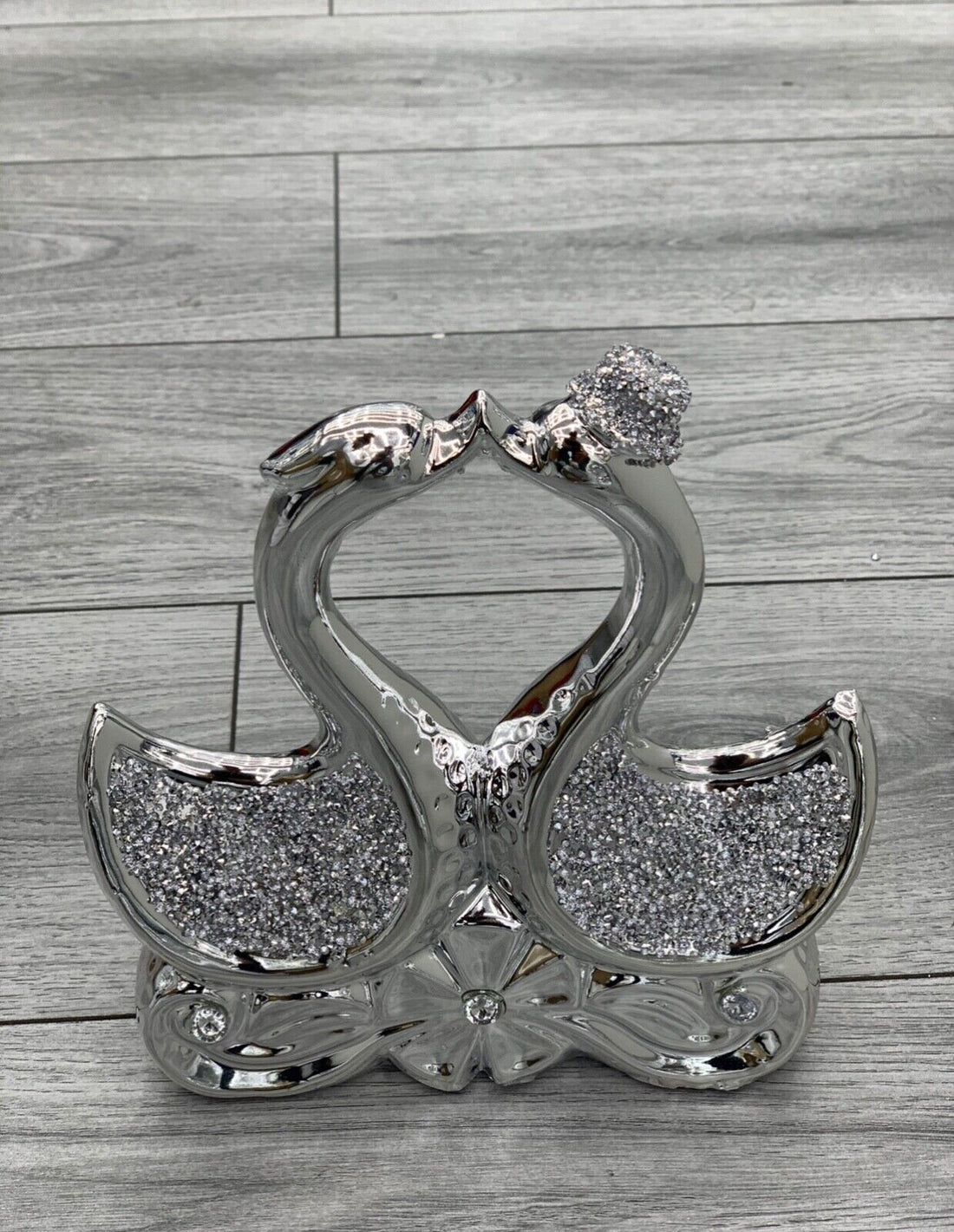silver crushed diamond swan pair ornament